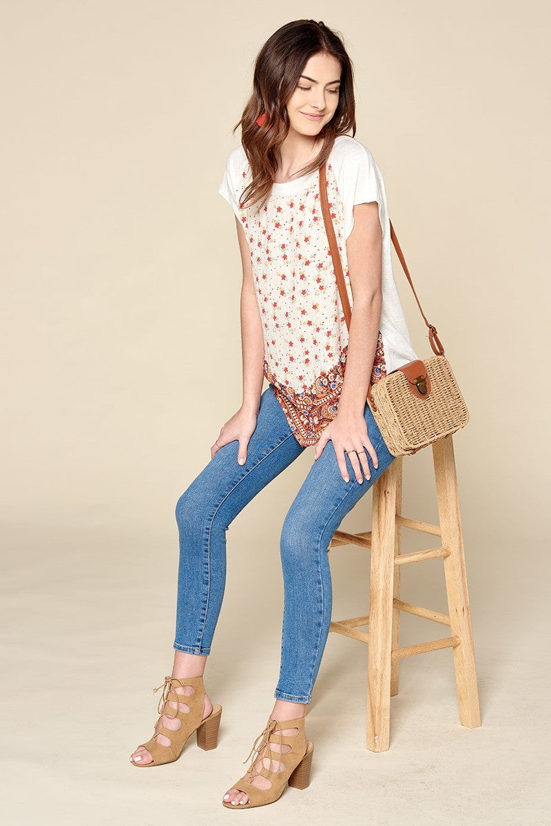 Ditsy Floral Border Printed Loose-fit Tee